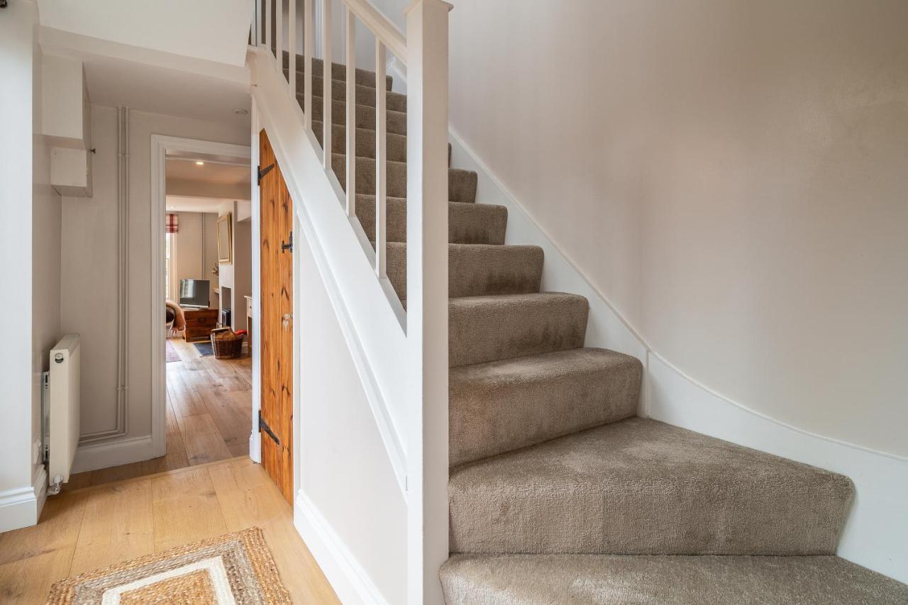 Adorable Cottage With A Log Burner In Heavenly Village - Constable Lodge Nayland Bagian luar foto