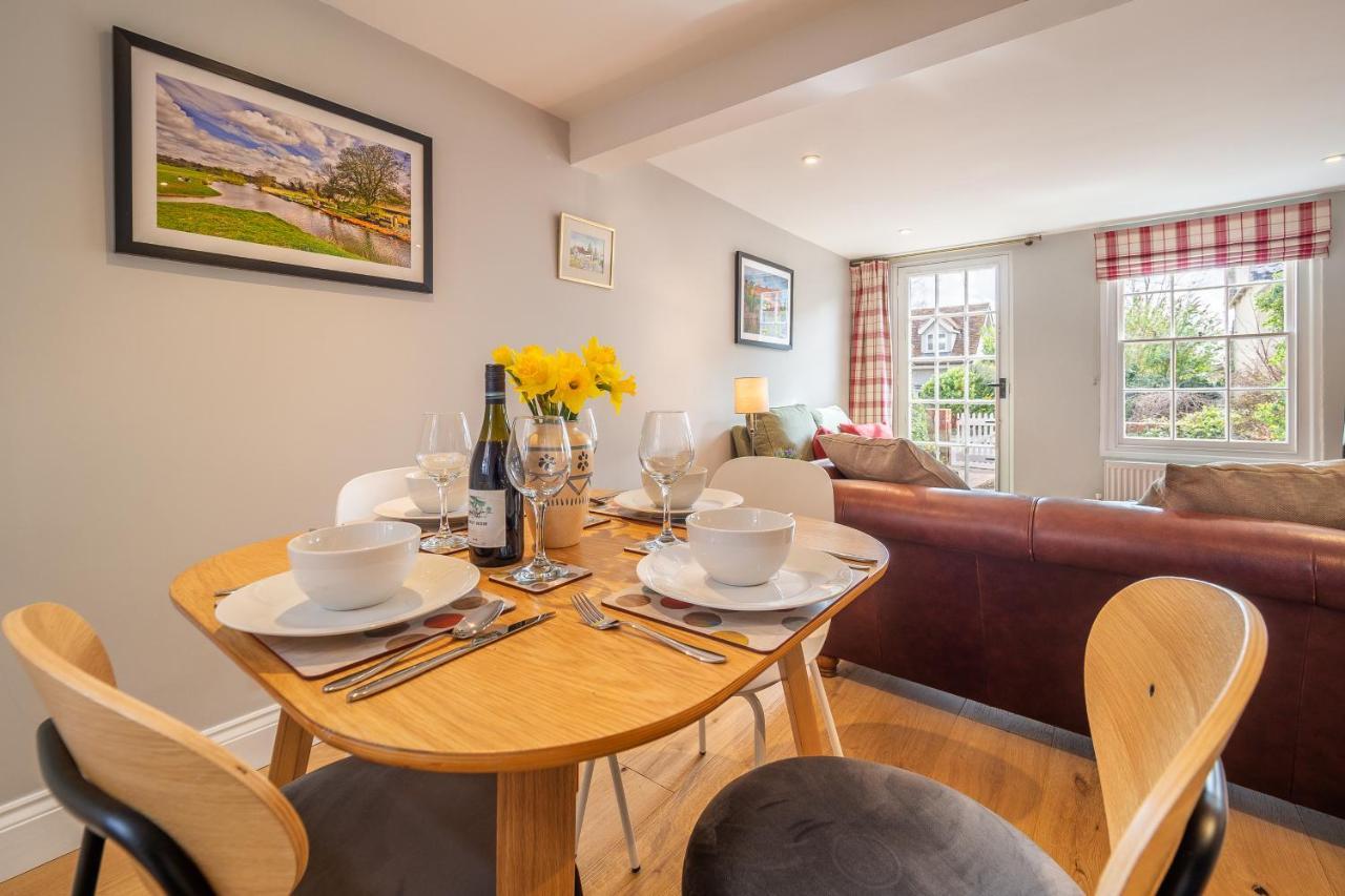 Adorable Cottage With A Log Burner In Heavenly Village - Constable Lodge Nayland Bagian luar foto